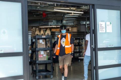 Illustration de l'article Dark stores : commerces ou non ?