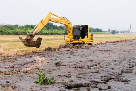 Illustration de l'article Entreprise de travaux agricoles : quand une pelleteuse sectionne une canalisation d’eau…