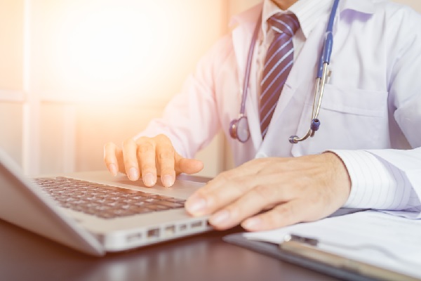 Illustration de l'article Médecins : vers une réduction des tâches administratives ?